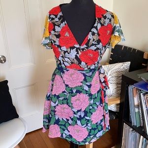 SHEIN Floral cap Sleeve wrap dress medium